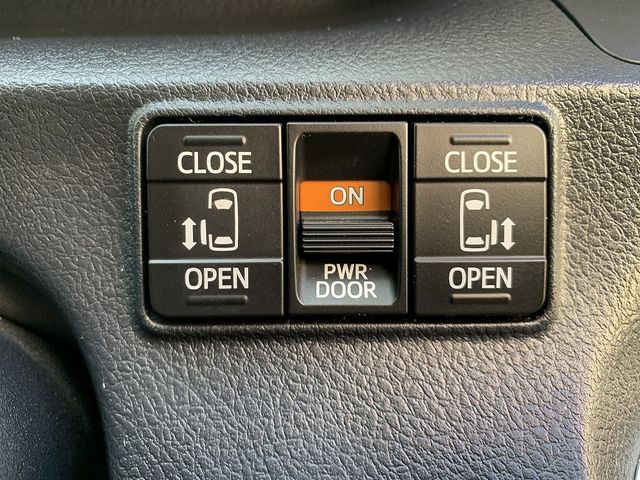 TOYOTA SIENTA HYBRID 2020