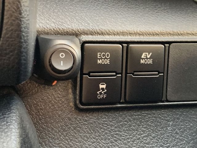 TOYOTA SIENTA HYBRID 2020