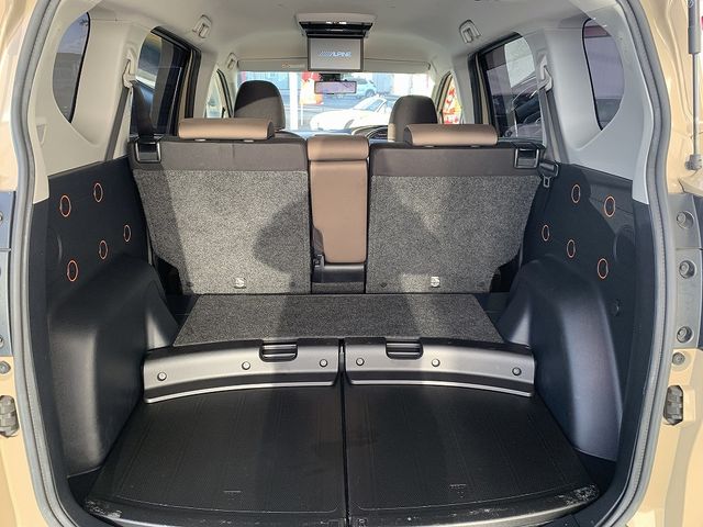 TOYOTA SIENTA HYBRID 2020