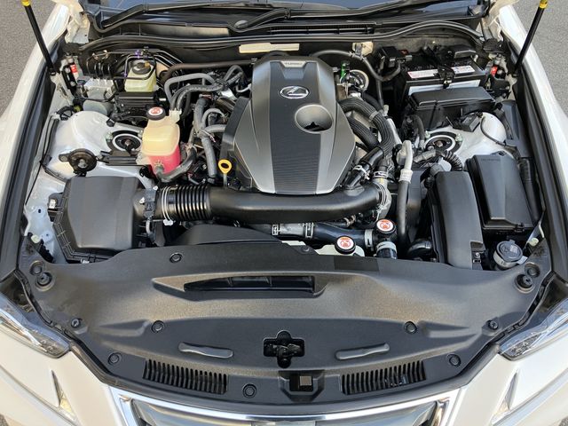 TOYOTA LEXUS IS300 2018