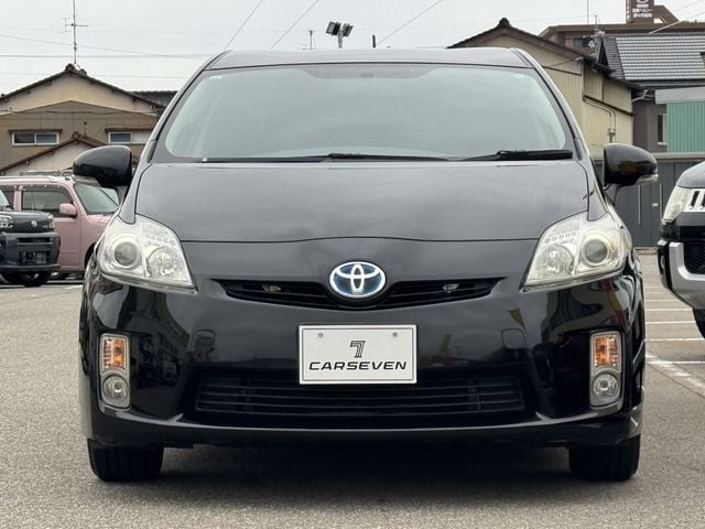 TOYOTA PRIUS 2011