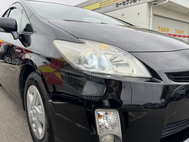 TOYOTA PRIUS 2011