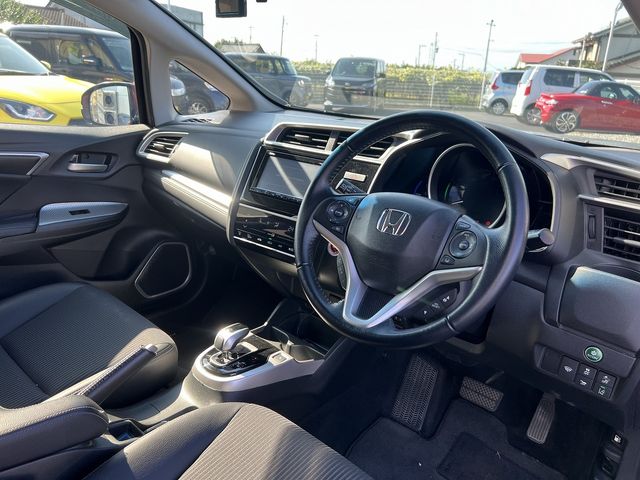 HONDA FIT HYBRID 2017