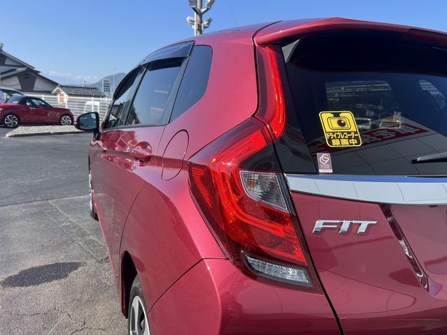 HONDA FIT HYBRID 2017