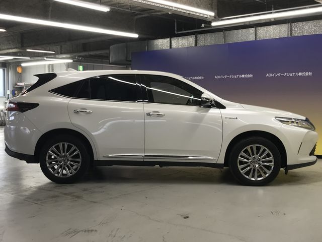 TOYOTA HARRIER HYBRID 2018
