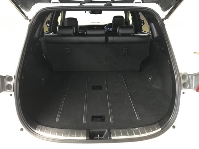 TOYOTA HARRIER HYBRID 2018