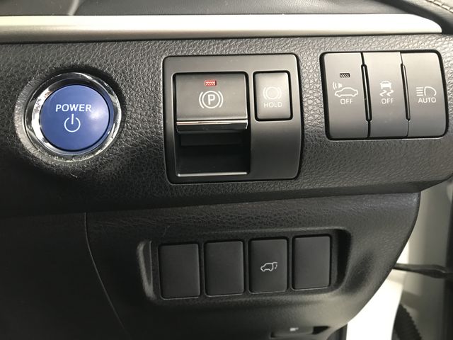 TOYOTA HARRIER HYBRID 2018