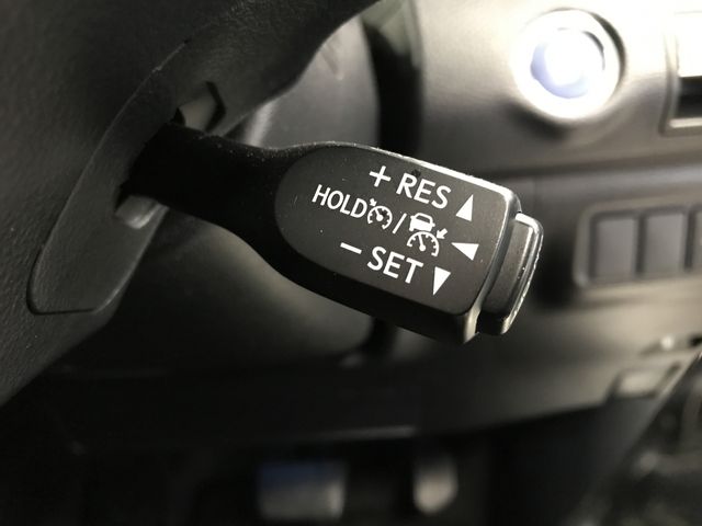 TOYOTA HARRIER HYBRID 2018