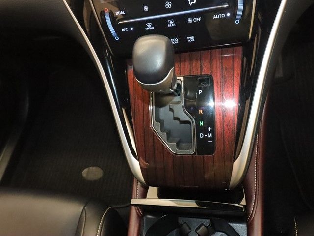 TOYOTA HARRIER 2WD 2013