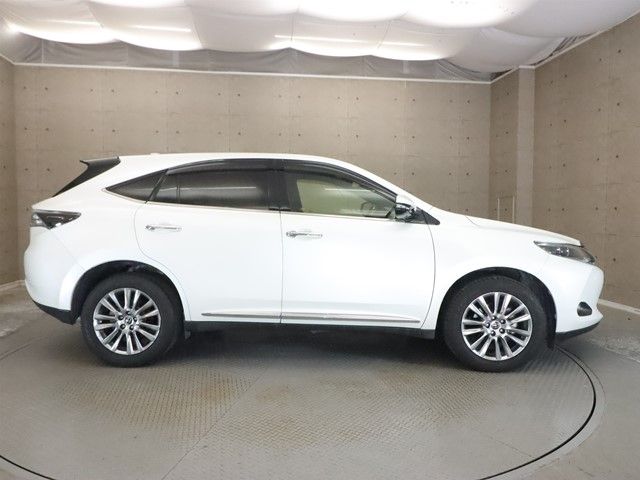 TOYOTA HARRIER 2WD 2013