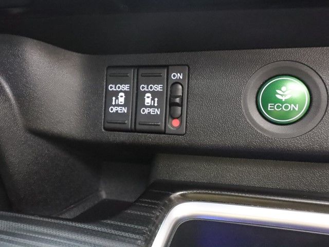 HONDA STEPWAGON SPADA 2015