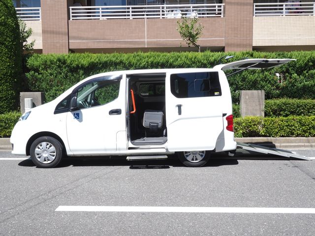 NISSAN NV200 VANETTE van 2018