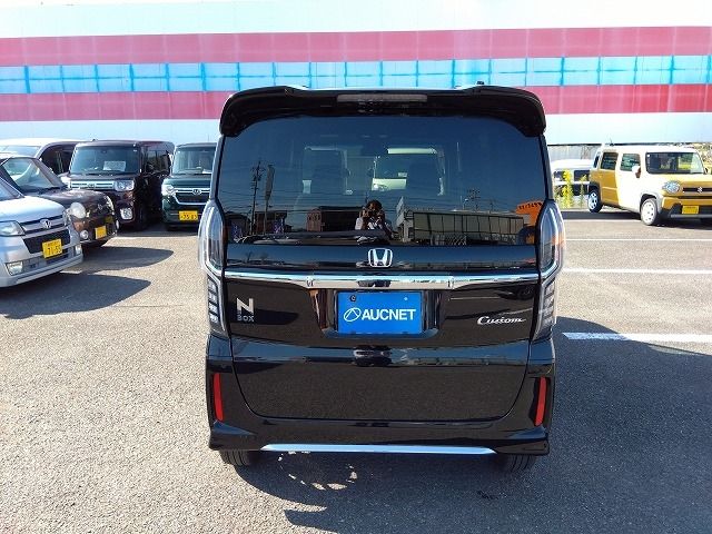 HONDA N BOX CUSTOM 2023