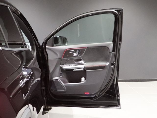 MERCEDES BENZ MERCEDES BENZ GLA class 2023