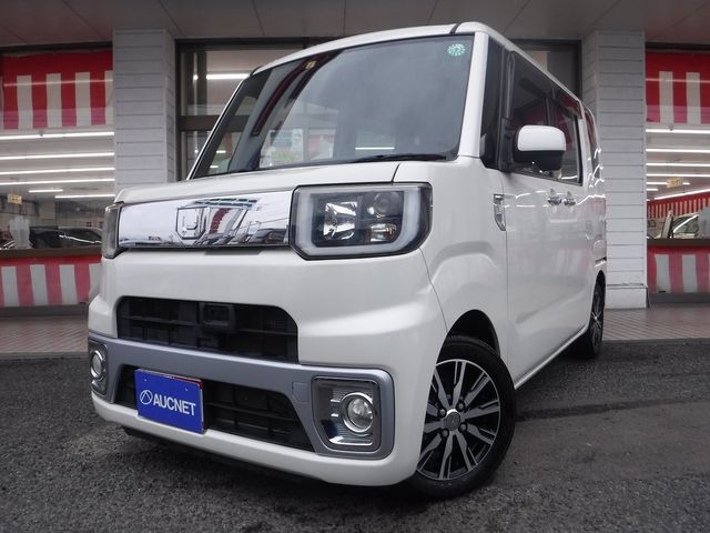 DAIHATSU WAKE 2016