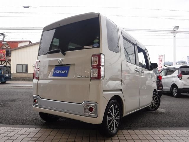 DAIHATSU WAKE 2016