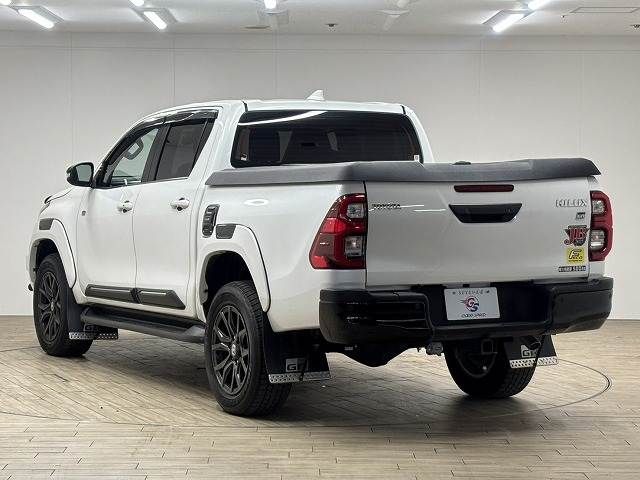 TOYOTA HILUX 4WD 2023