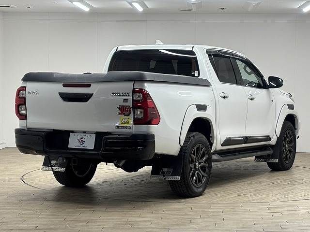 TOYOTA HILUX 4WD 2023