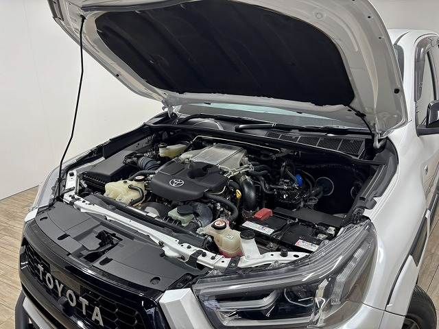 TOYOTA HILUX 4WD 2023
