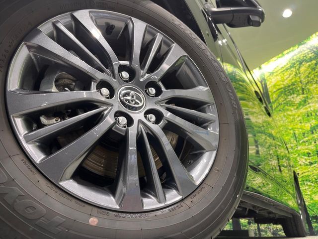 TOYOTA VOXY HYBRID 2025