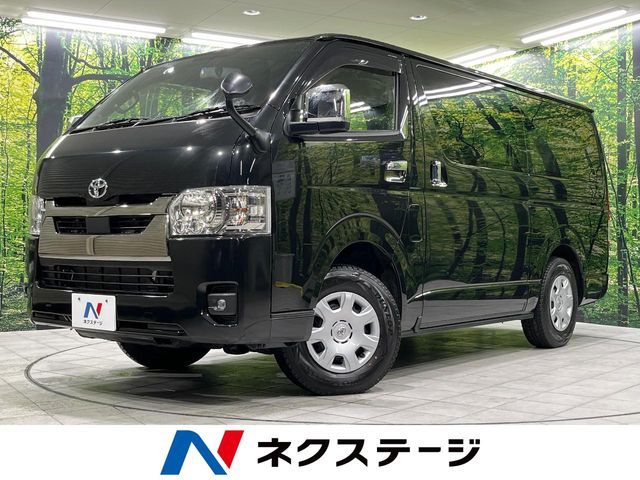 TOYOTA HIACE van 4WD 2022