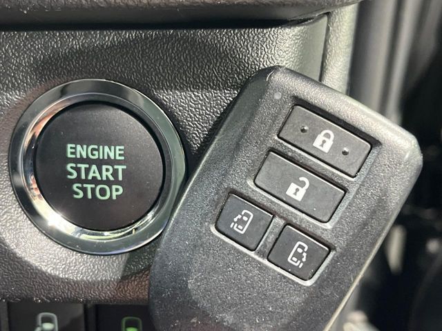 TOYOTA HIACE van 4WD 2022