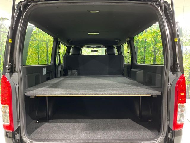 TOYOTA HIACE van 4WD 2022