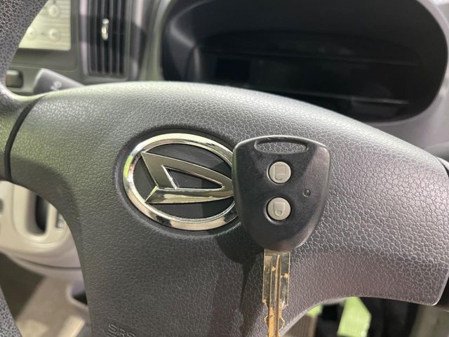 DAIHATSU MIRA e:S 2012