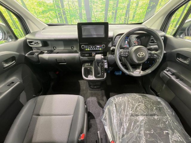 TOYOTA SIENTA HYBRID 2025