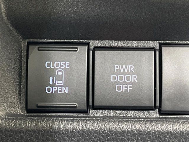 TOYOTA SIENTA HYBRID 2025