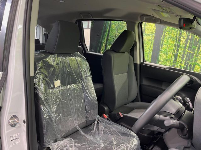 TOYOTA SIENTA HYBRID 2025