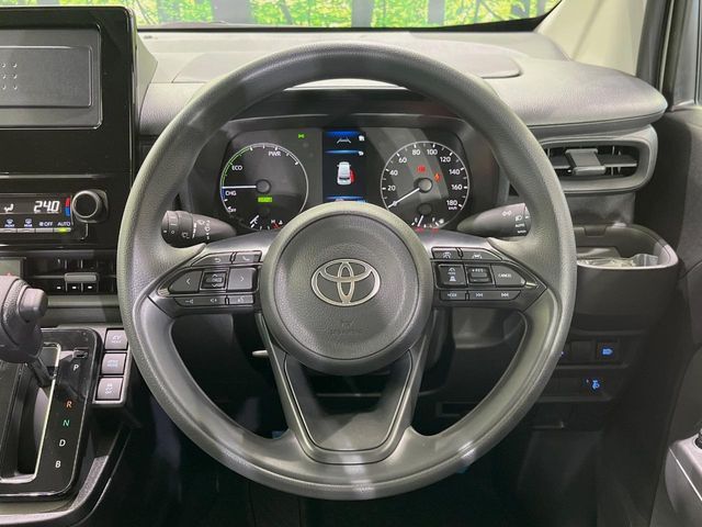 TOYOTA SIENTA HYBRID 2025