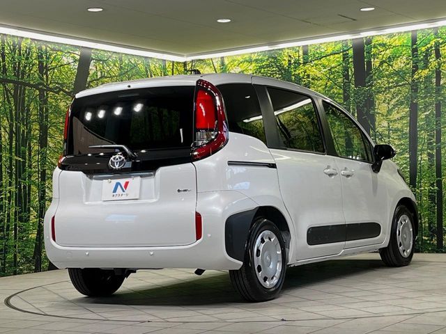 TOYOTA SIENTA HYBRID 2025