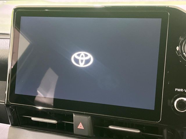 TOYOTA VOXY HYBRID 2025