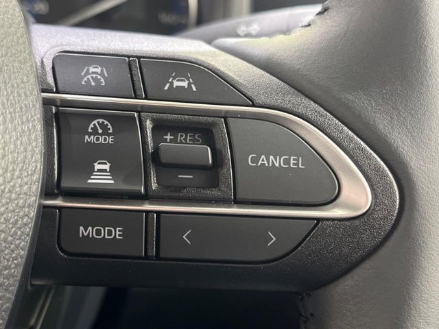 TOYOTA VOXY HYBRID 2025