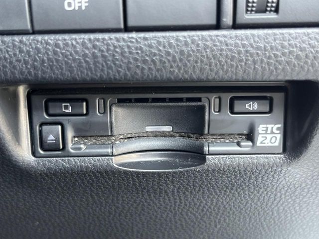 TOYOTA HARRIER 4WD 2023