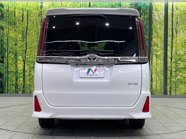 TOYOTA NOAH 2021