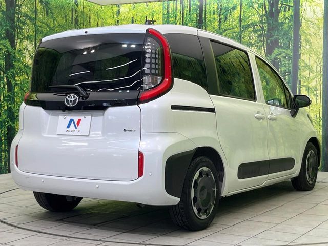 TOYOTA SIENTA HYBRID 2025