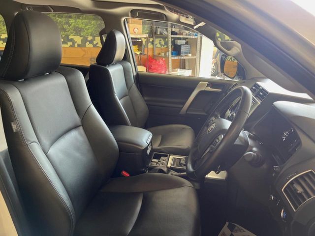 TOYOTA LANDCRUISER PRADO 2023