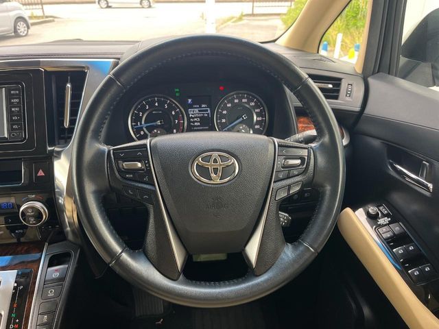 TOYOTA ALPHARD 2018