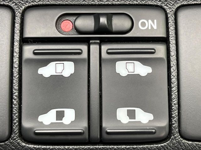 HONDA STEPWAGON SPADA 2013