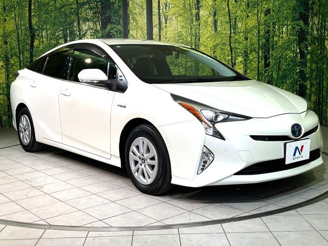TOYOTA PRIUS 2017