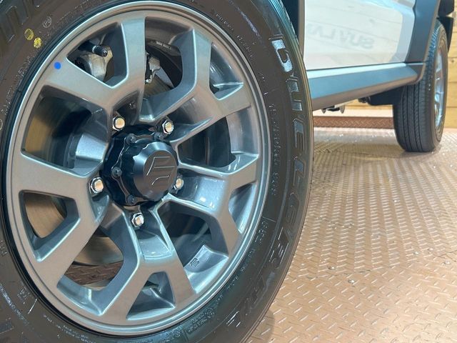 SUZUKI JIMNY NOMADE 2025