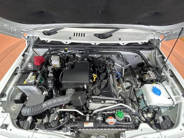 SUZUKI JIMNY NOMADE 2025