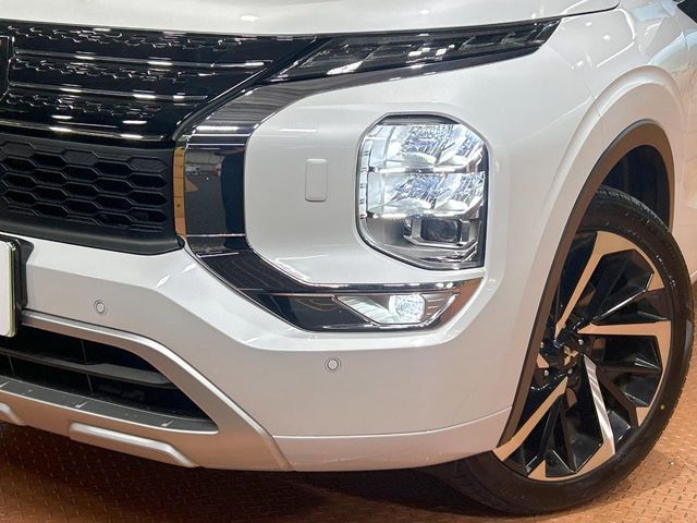 MITSUBISHI OUTLANDER PHEV 2024