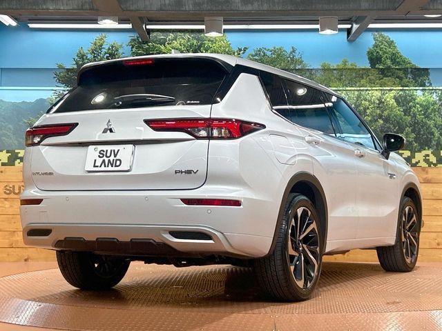 MITSUBISHI OUTLANDER PHEV 2024