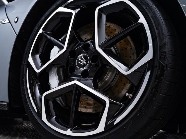 MASERATI MASERATI MC20 2022