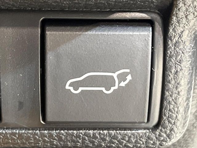 TOYOTA COROLLA CROSS HYBRID 2025