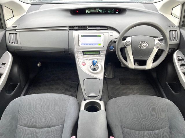 TOYOTA PRIUS 2012