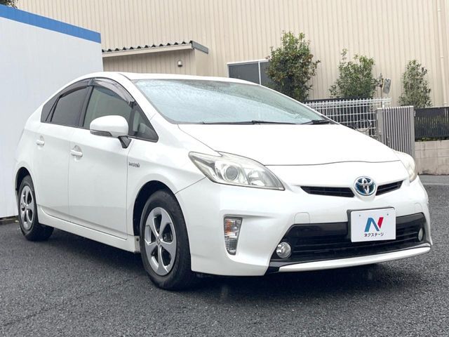 TOYOTA PRIUS 2012